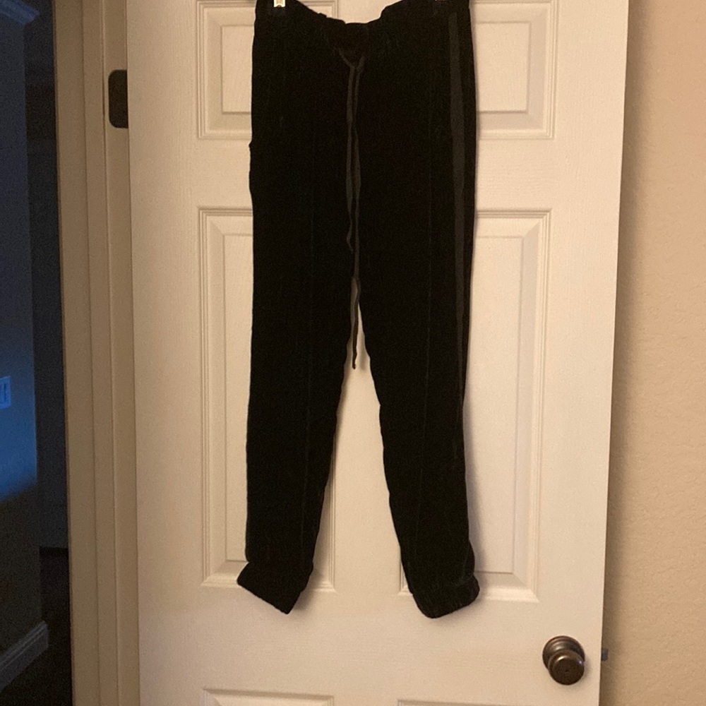 Bella Dahl Black Velvet Joggers
